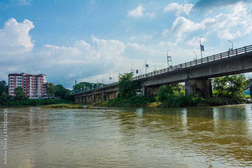 Fototapeta premium Bharathapuzha river bridge