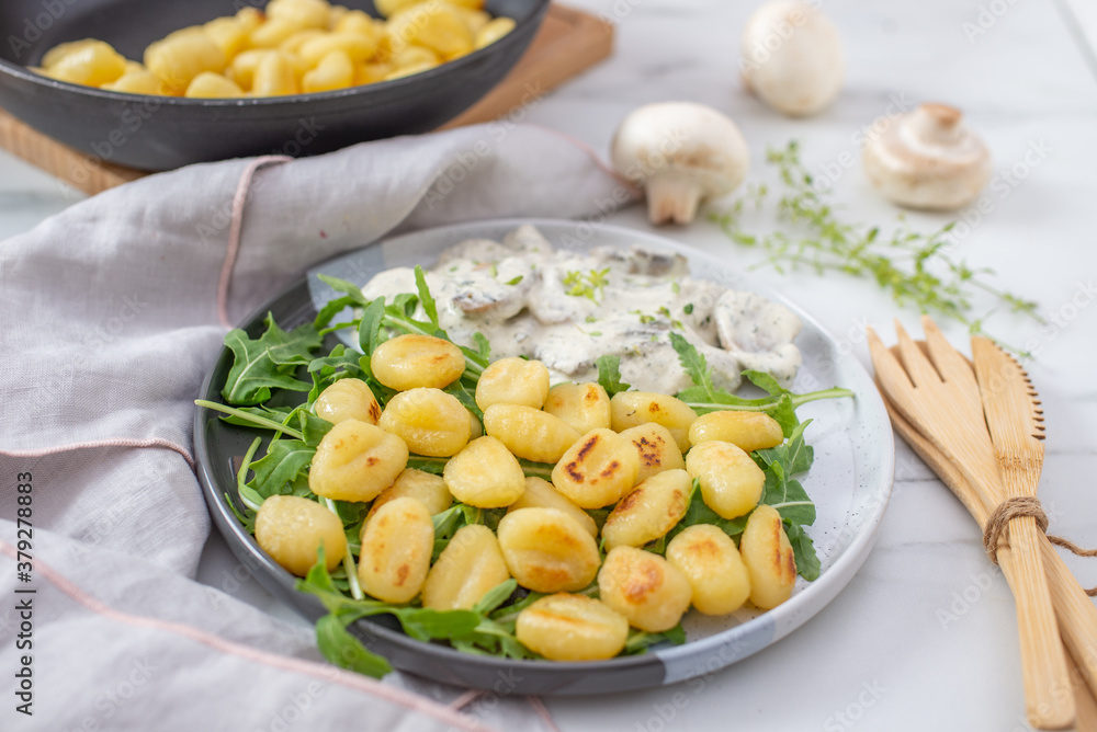 home made gnocchi with mushrooms and arugula salad home made gnocchi with mushrooms and arugula salad