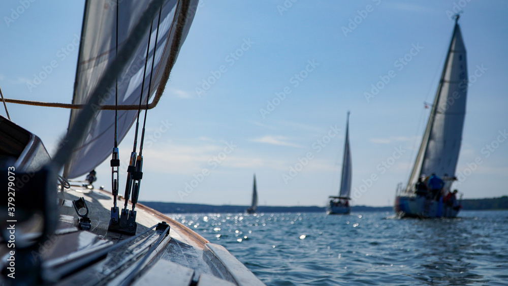 Obraz premium Segelyachten auf einem See