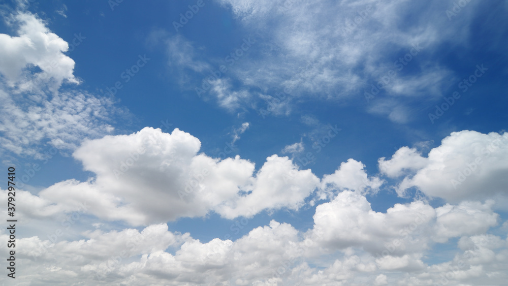 Fototapeta premium blue sky with white clouds