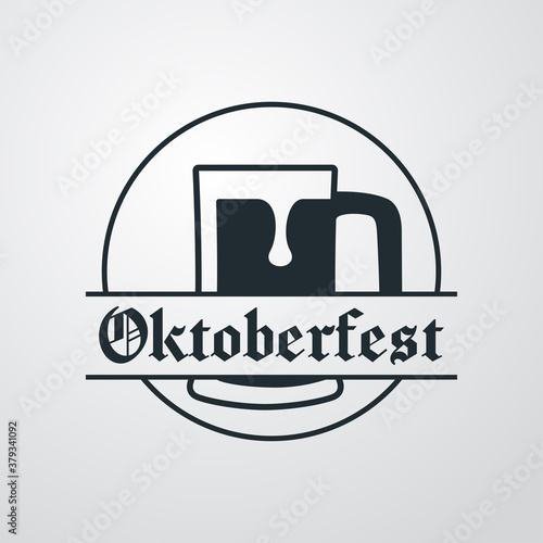 Pinta de cerveza. Logotipo jarra de cerveza vintage con espuma en círculo con texto Oktoberfest en fondo gris