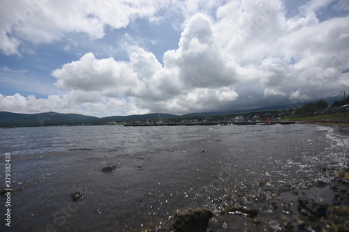 山梨の湖