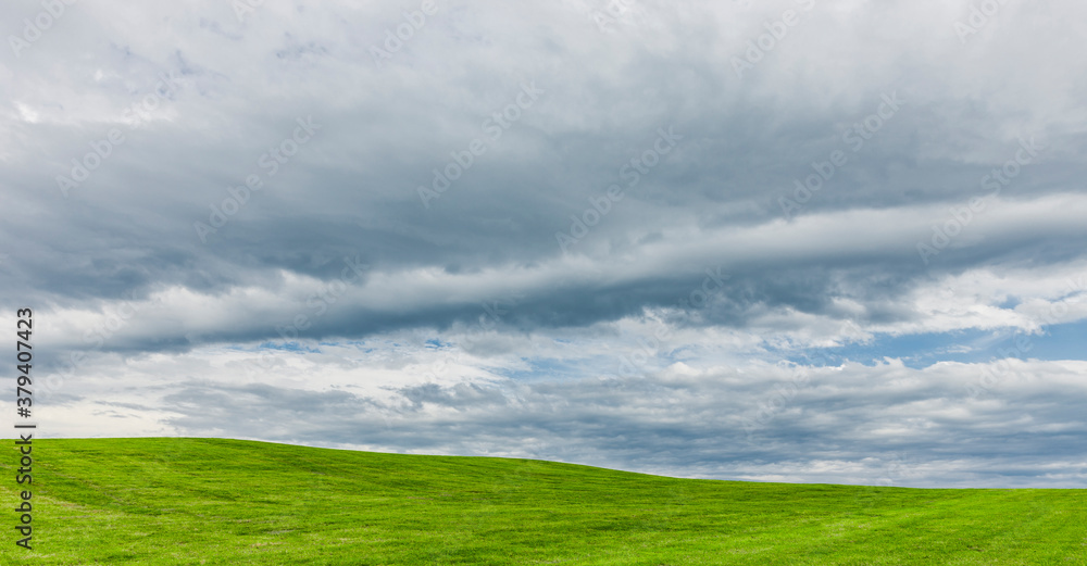 Blaue Himmel mit Wölkchen als Hintergrund Blaue Himmel mit Wölkchen als Hintergrund