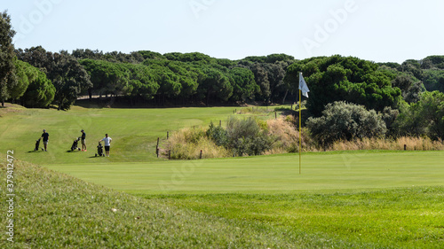 Bunker y ánforas en el campo de golf de la provincia de Girona en Cataluña, España photo