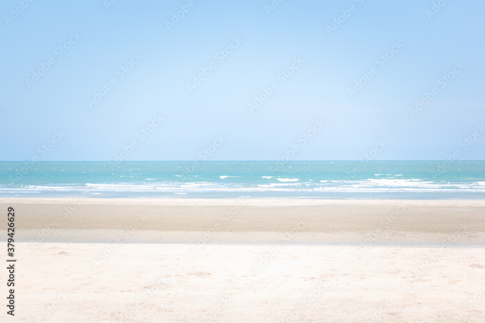 The beach, the sea, and the clear and clean sky are comfortable and peaceful.