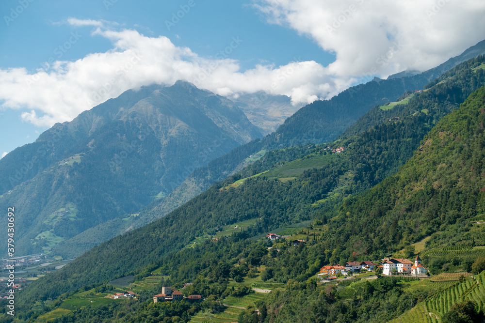 Berglandschaft in Südtirol  Meran, Dorf Tirol, 