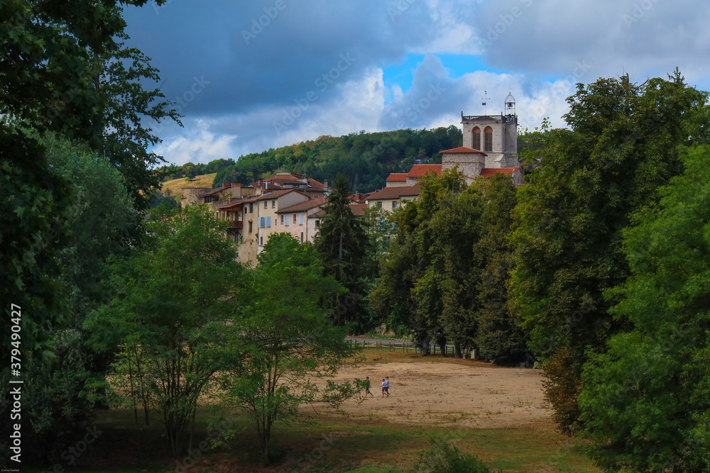 Courpière village d'Auvergne dans lee coeur de la France