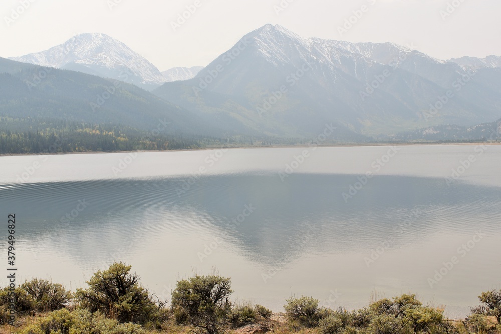 Fototapeta premium smoke on the lake