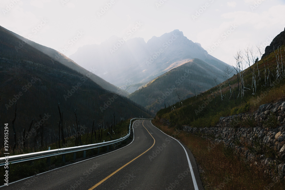 Fototapeta premium Road to Waterton Lakes National Park, Alberta, Canada 