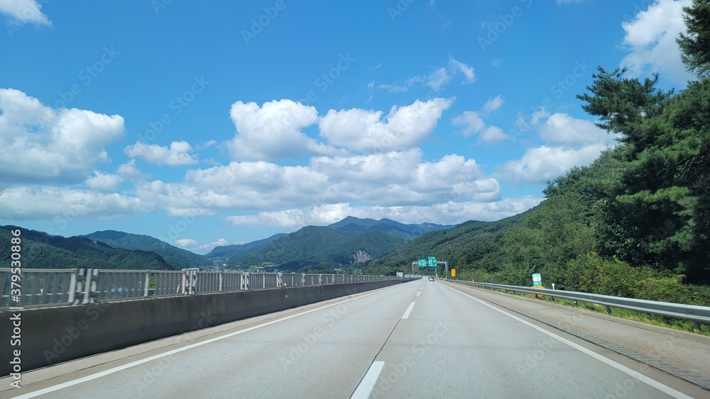Naklejka premium 고속도로
