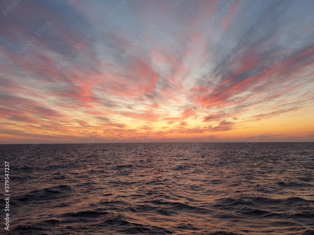 Fototapeta premium sunset over the sea