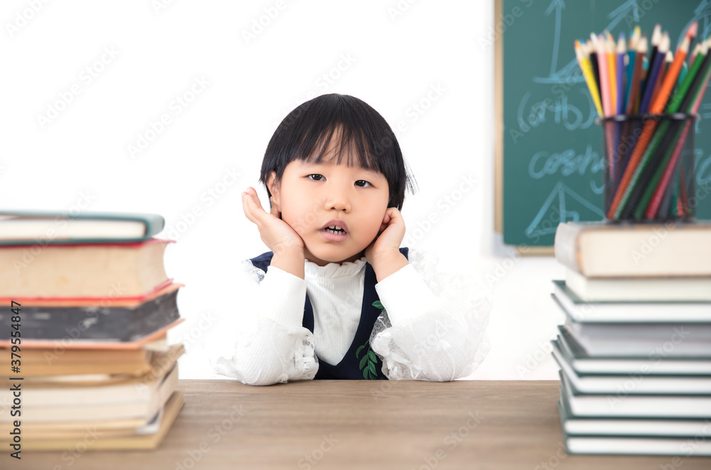 Kid ready to learn indoors Kid ready to learn indoors