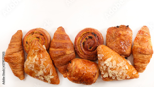 Photo assorted of pastries isolated on white background