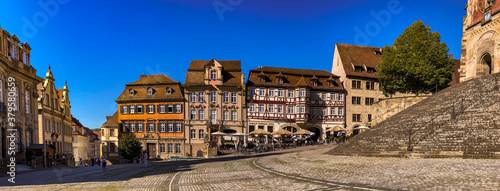 Malerische Fachwerkhäuser am Marktplatz der historischen Altstadt von Schwäbisch Hall in Deutschland