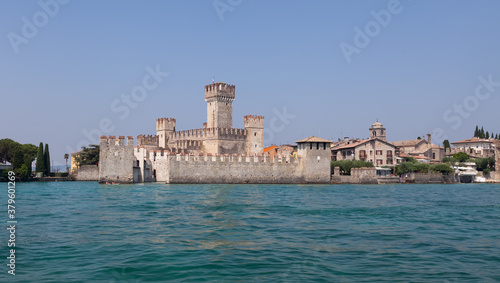 Fototapeta Naklejka Na Ścianę i Meble -  Castle Sirmione on lake Garda, nothern Italy