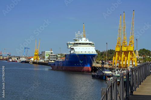 Port of Huelva seen from the old dock of the Rio Tinto (Muelle del Tinto), Spain, Andalusia, Europe