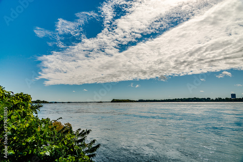 Fototapeta Naklejka Na Ścianę i Meble -  Scenic view of St. Lawrence river 