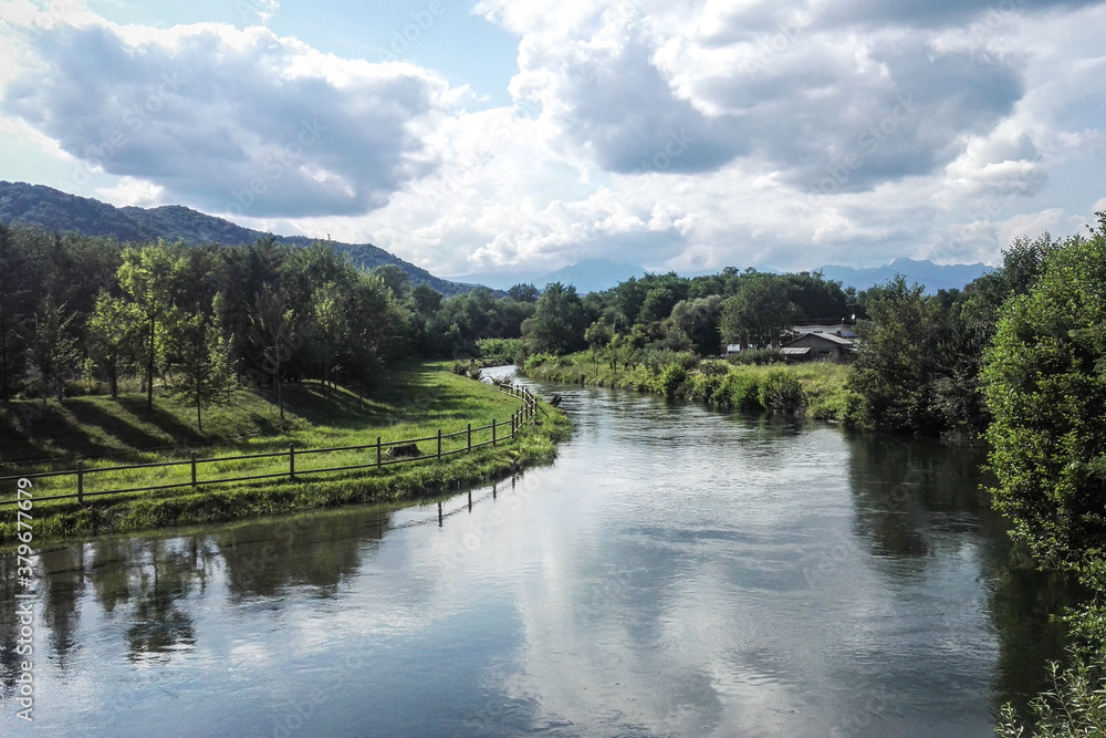 panorama di un canale di derivazione acque a Prato Sesia (Novara, Piemonte, Italia)
