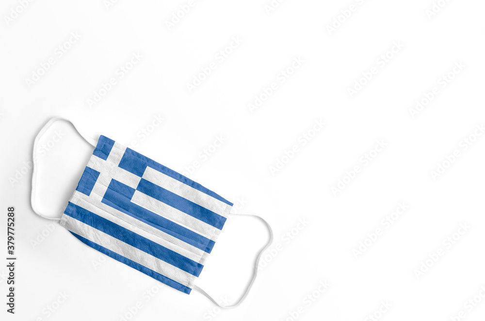 Mascarilla con la bandera de Grecia impresa, sobre fondo blanco, aislado.
Mascarilla con la bandera de Grecia impresa, sobre fondo blanco, aislado.