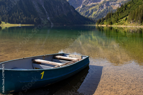 Boote vor dem Visalpsee Tirol 