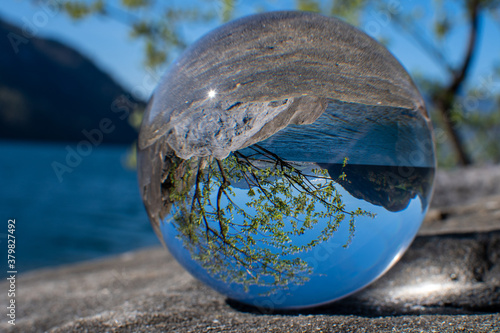 Lensball