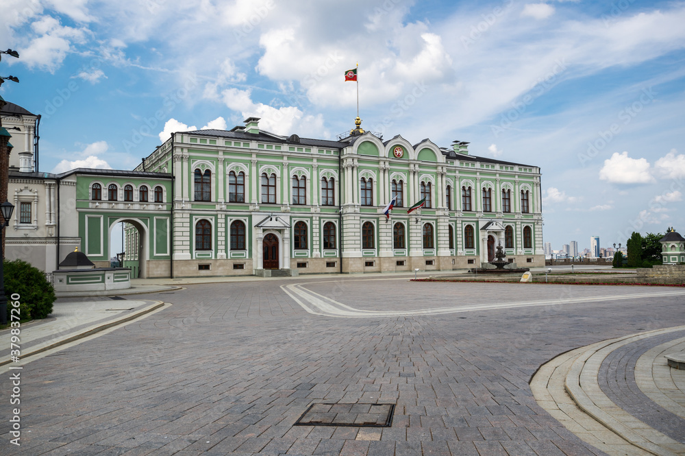 Obraz premium The Governor's Palace / Presidential palace on the territory of the Kazan Kremlin