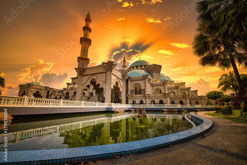 Photography Masjid Wilayah Persekutuan at sunset in Kuala Lumpur, Malaysia.