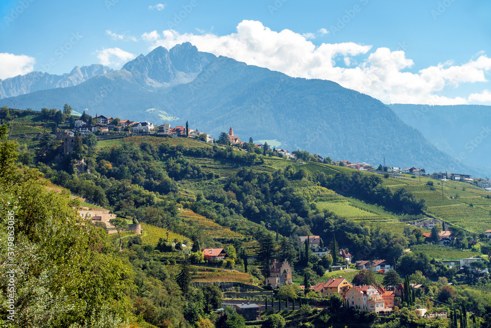 Blick auf Dorf Tirol, Süd Tirol
