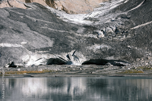 BÔøΩ_yabreen Glacier, FjÔøΩ_rland, Norway photo