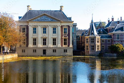 Fotografie Cityscape of Den Haag (the Hague) with the historic Mauritshuis and House of Par