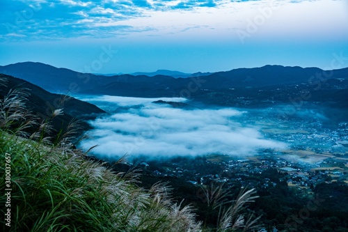 由布院の朝霧