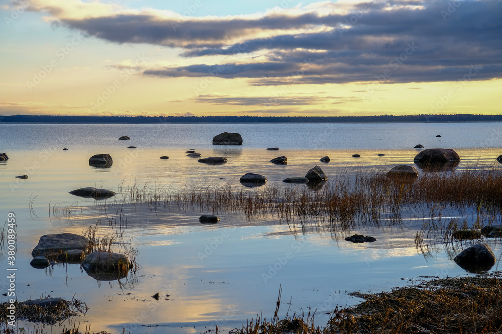 Naklejka premium sunrise, sunset, sea, rocks, sky, blue, romantic, clouds