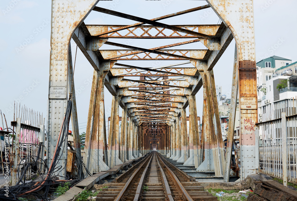 Vietnam Hanoi Longbian Bridge, the bridge built in 1898 Vietnam Hanoi Longbian Bridge, the bridge built in 1898