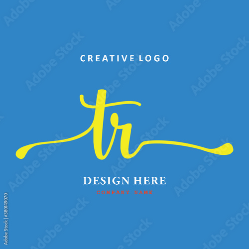 pharmacy logo letter TR is simple, easy to understand and authoritative