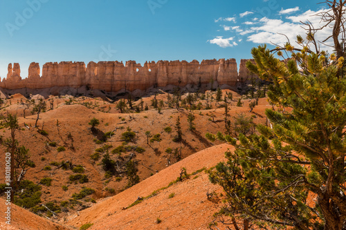 Fotografie Wall Of Windows,Fairyland Loop Trail,Bryce Canyon National Park,Utah,USA