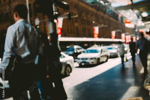 Wallpaper Mural Street scene, waiting to cross Torontodigital.ca