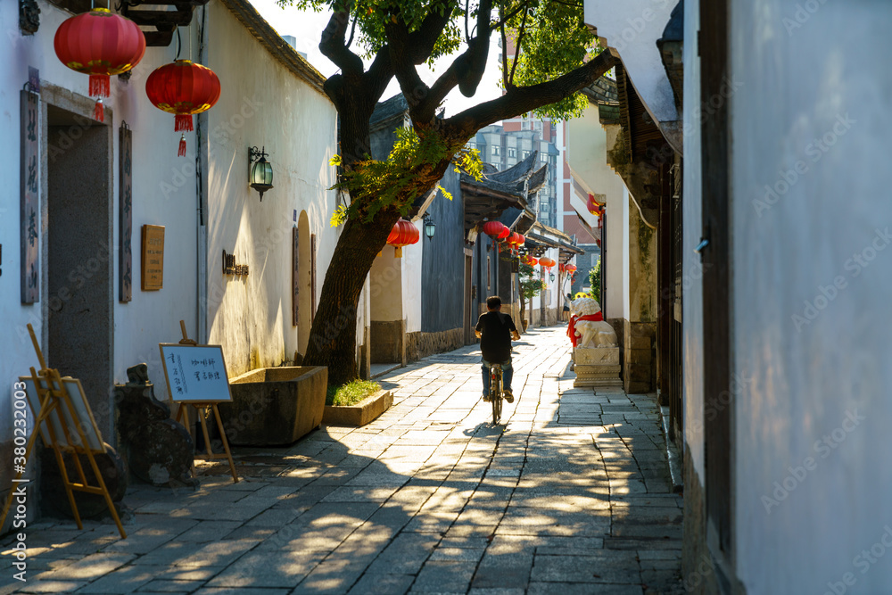 Naklejka premium Shanghai city and oriental tower in Shanghai China