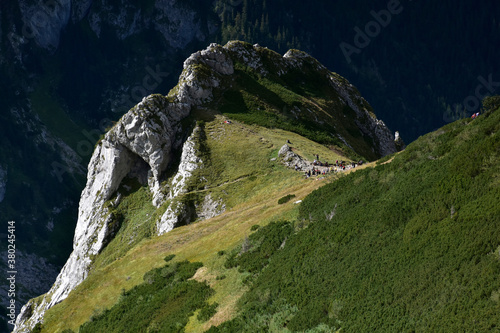 Fototapeta Naklejka Na Ścianę i Meble -  Siodłowa Turnia - Tatry Zachodnie - szlak na Giewont