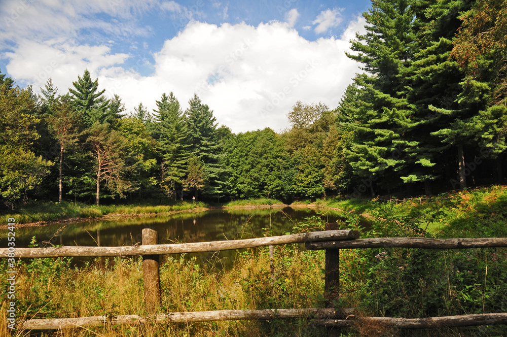 Fototapeta premium Il Lago di Cossavella, Serra Morenica di Ivrea e Biella