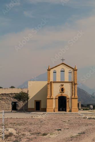 Iglesia en el desierto