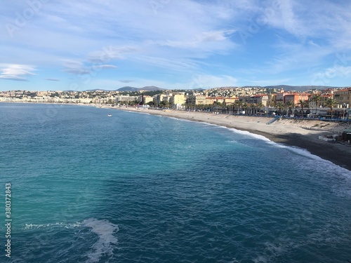 Pictures of Nature, Sky, Buildings, Dubai, France, Boats and many more