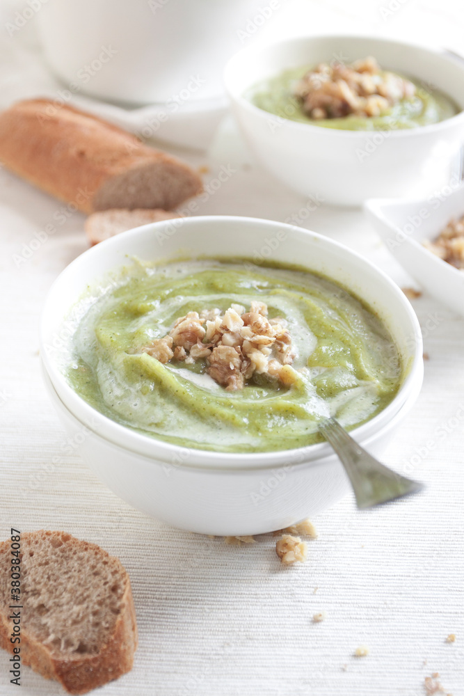 Homemade broccoli puree soup Homemade broccoli puree soup