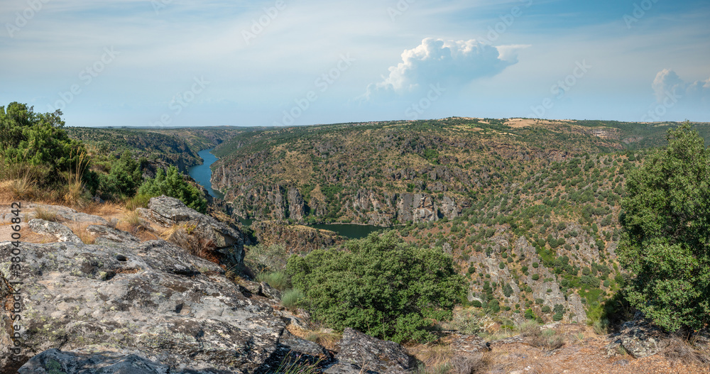 Lands overlooking rivern canyon