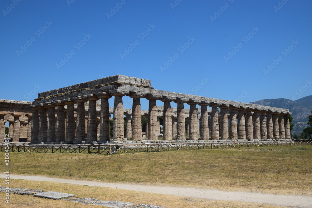 Paestum - Il tempio di Hera (Basilica)