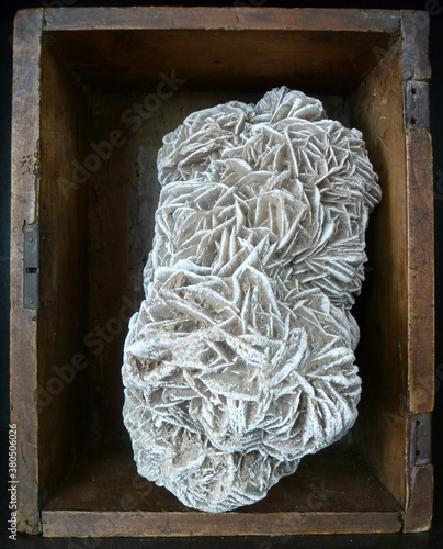 Desert rose mineral