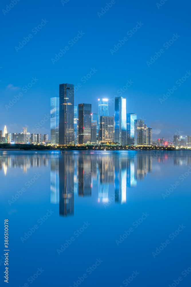 Obraz premium The bustling night view of Qianhai Free Trade Zone in Shenzhen, Guangdong, China
