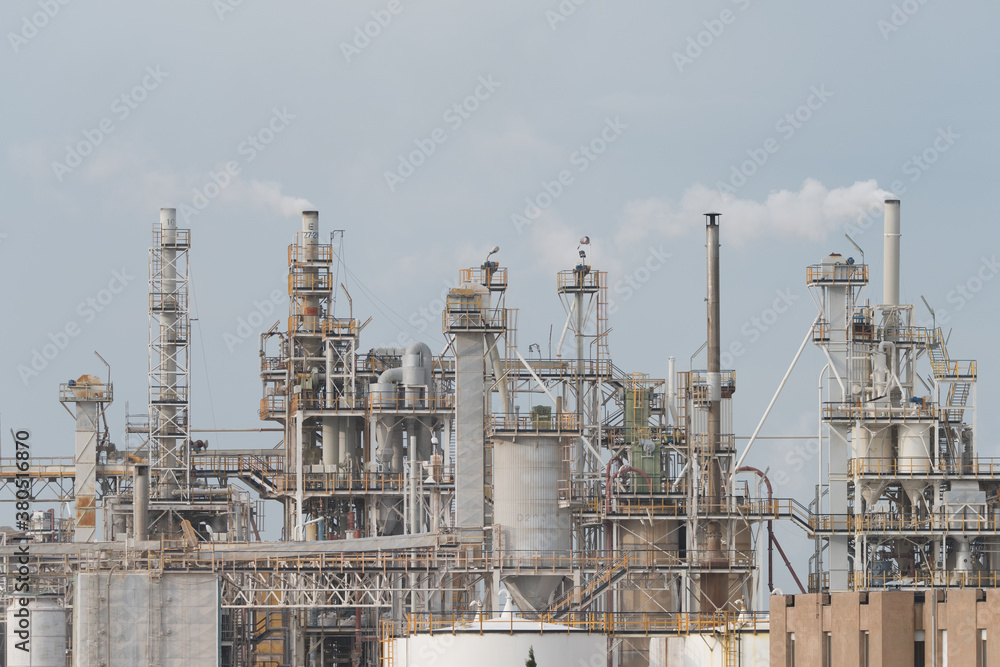 Oil and gas refinery, pipelines and towers, heavy industry Oil and gas refinery, pipelines and towers, heavy industry
