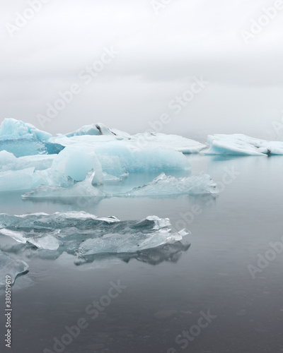 Wallpaper Mural Icebergs in JÔøΩ_kulsÔøΩÔøΩrlÔøΩ_n Torontodigital.ca