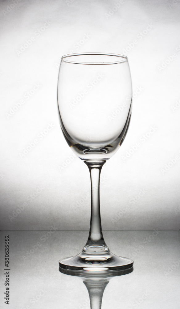 Wine glass uses light to shine through white paper. Make a dimension and view. Wine glass uses light to shine through white paper. Make a dimension and view.