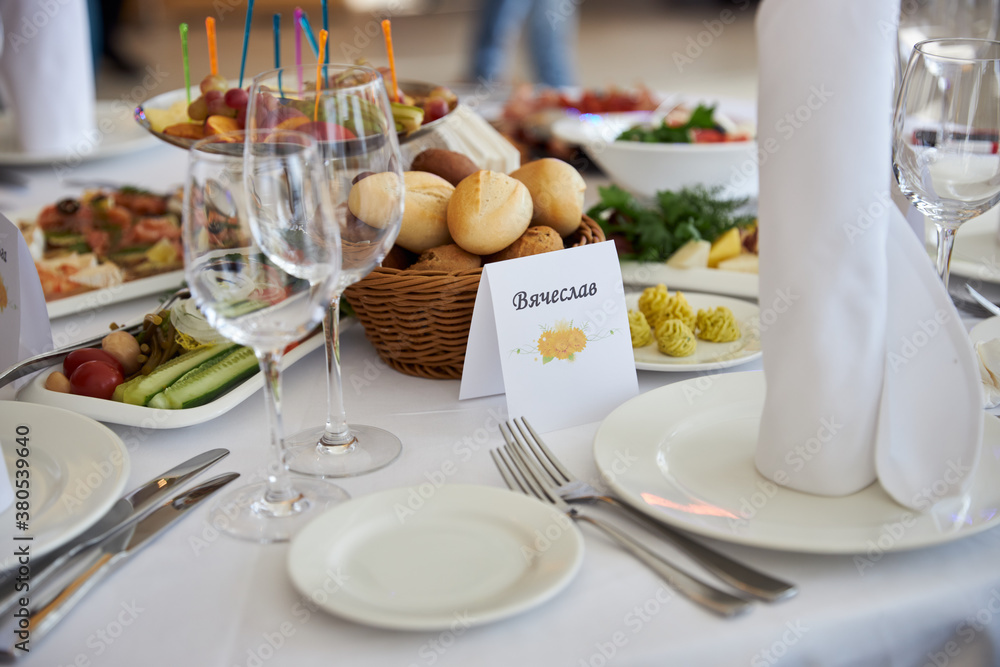 table setting for a dinner table setting for a dinner